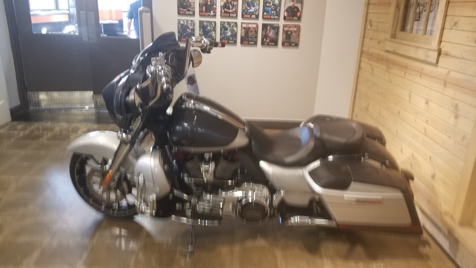 2019 Harley-Davidson CVO™ Street Glide® in Mentor, Ohio - Photo 11