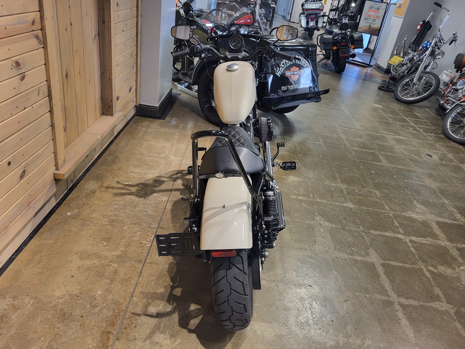2022 Harley-Davidson Iron 883™ in Mentor, Ohio - Photo 4