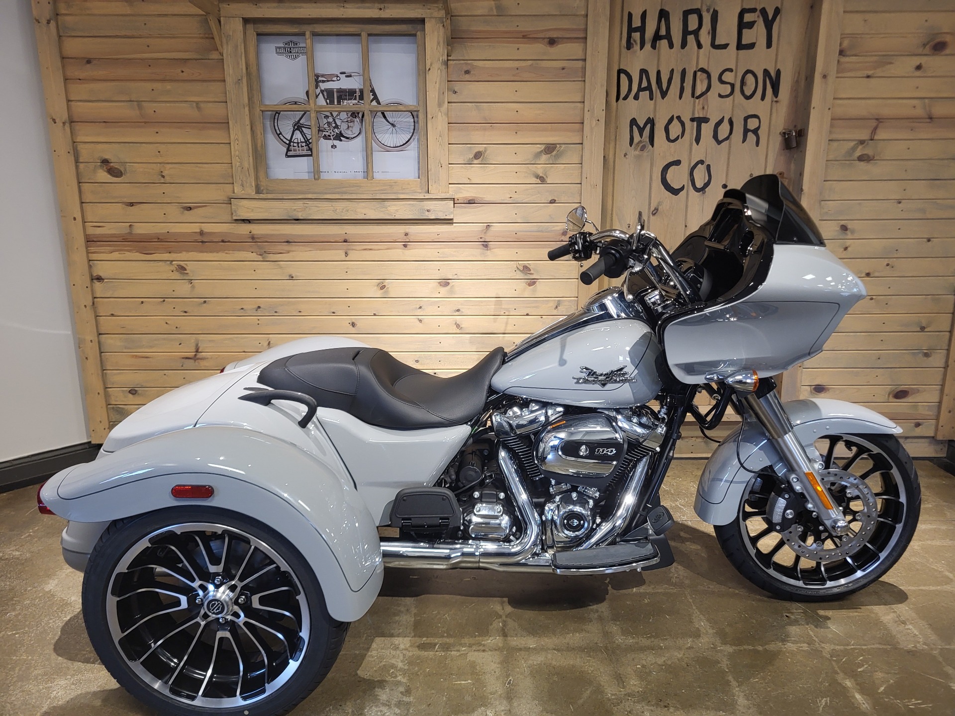 2024 Harley-Davidson Road Glide® 3 in Mentor, Ohio - Photo 10