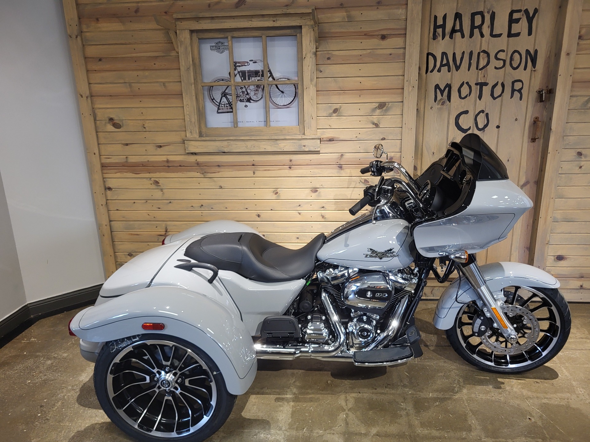 2024 Harley-Davidson Road Glide® 3 in Mentor, Ohio - Photo 8