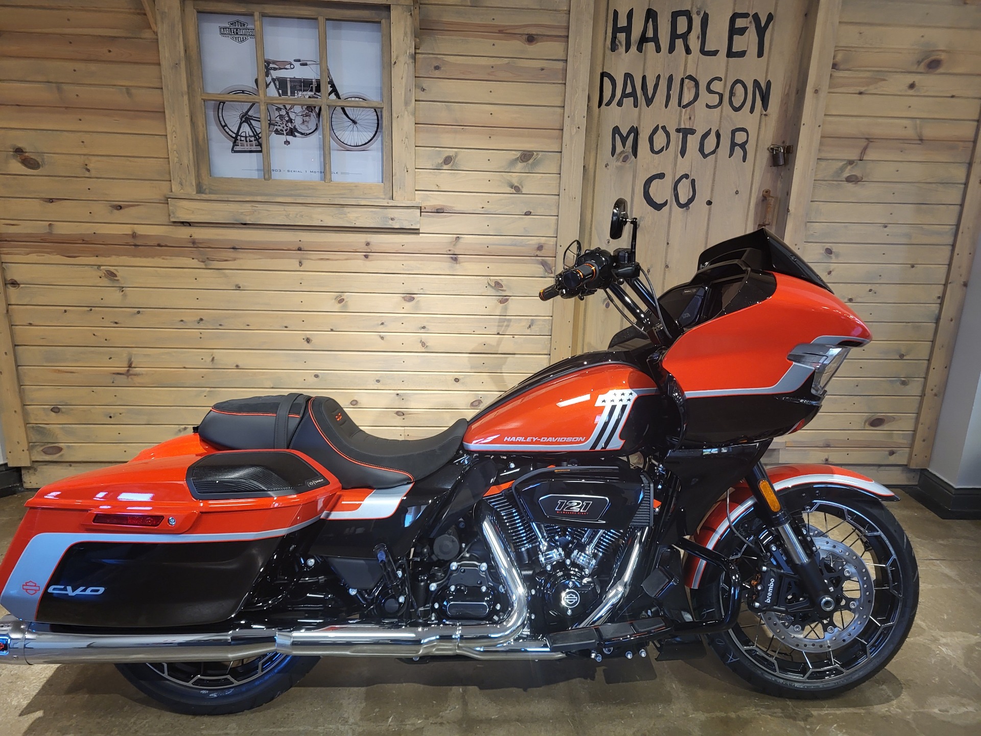 2024 Harley-Davidson CVO™ Road Glide® in Mentor, Ohio - Photo 9