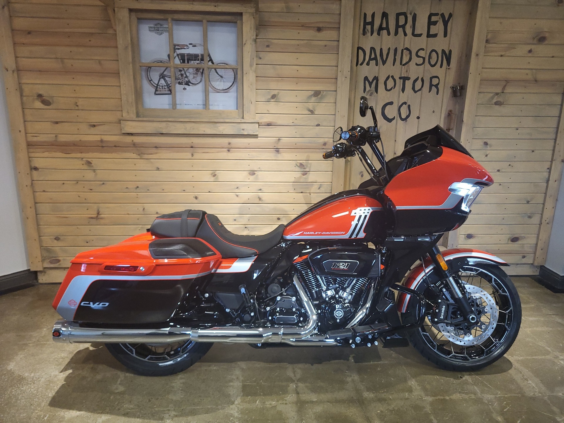 2024 Harley-Davidson CVO™ Road Glide® in Mentor, Ohio - Photo 8