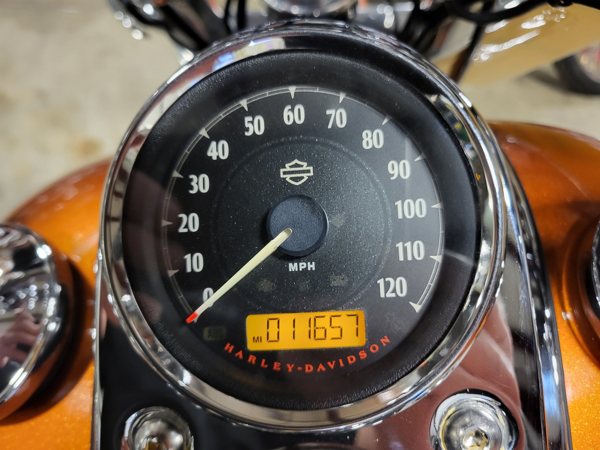 2015 Harley-Davidson Low Rider® in Mentor, Ohio - Photo 4