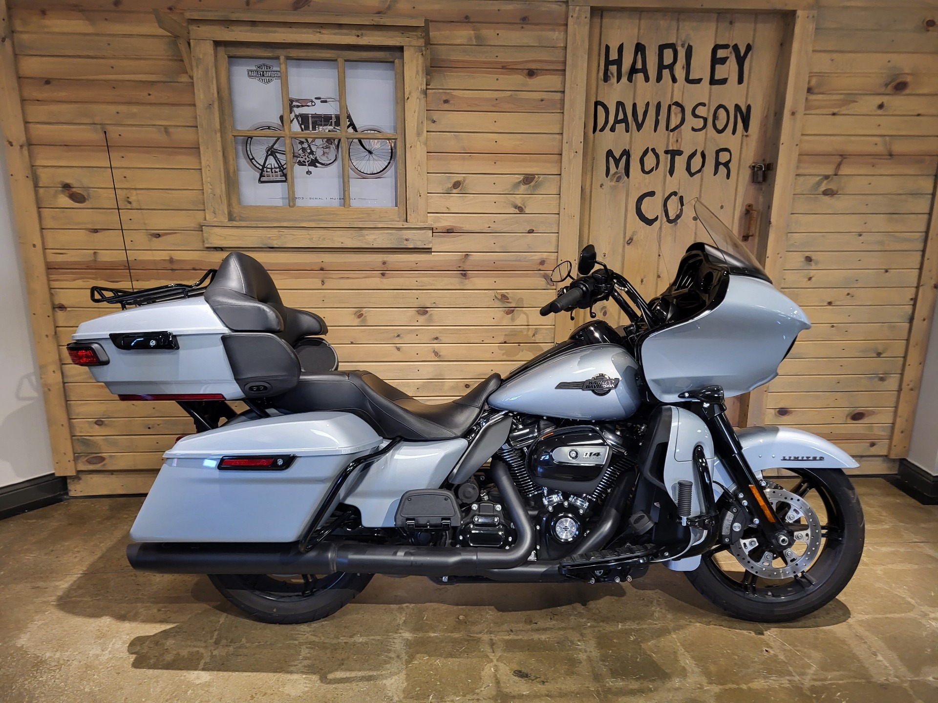 2023 Harley-Davidson Road Glide® Limited in Mentor, Ohio - Photo 2