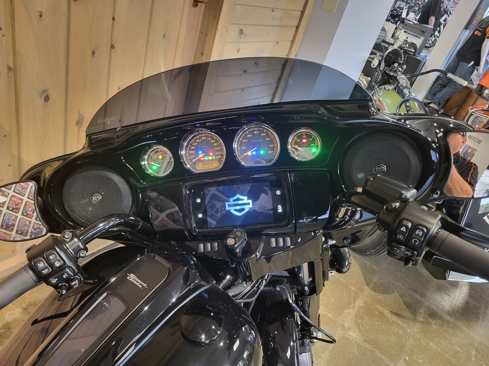 2023 Harley-Davidson Street Glide® Special in Mentor, Ohio - Photo 8