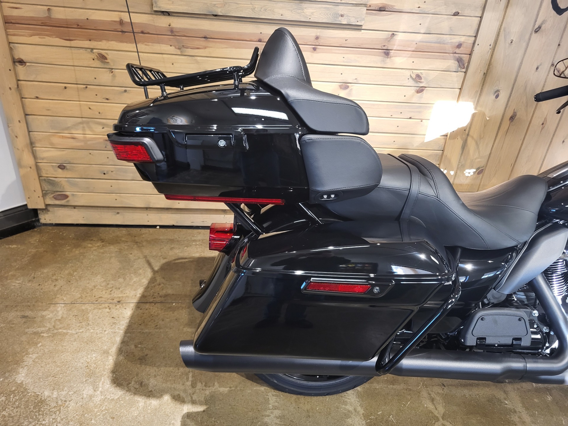 2023 Harley-Davidson Road Glide® Limited in Mentor, Ohio - Photo 3