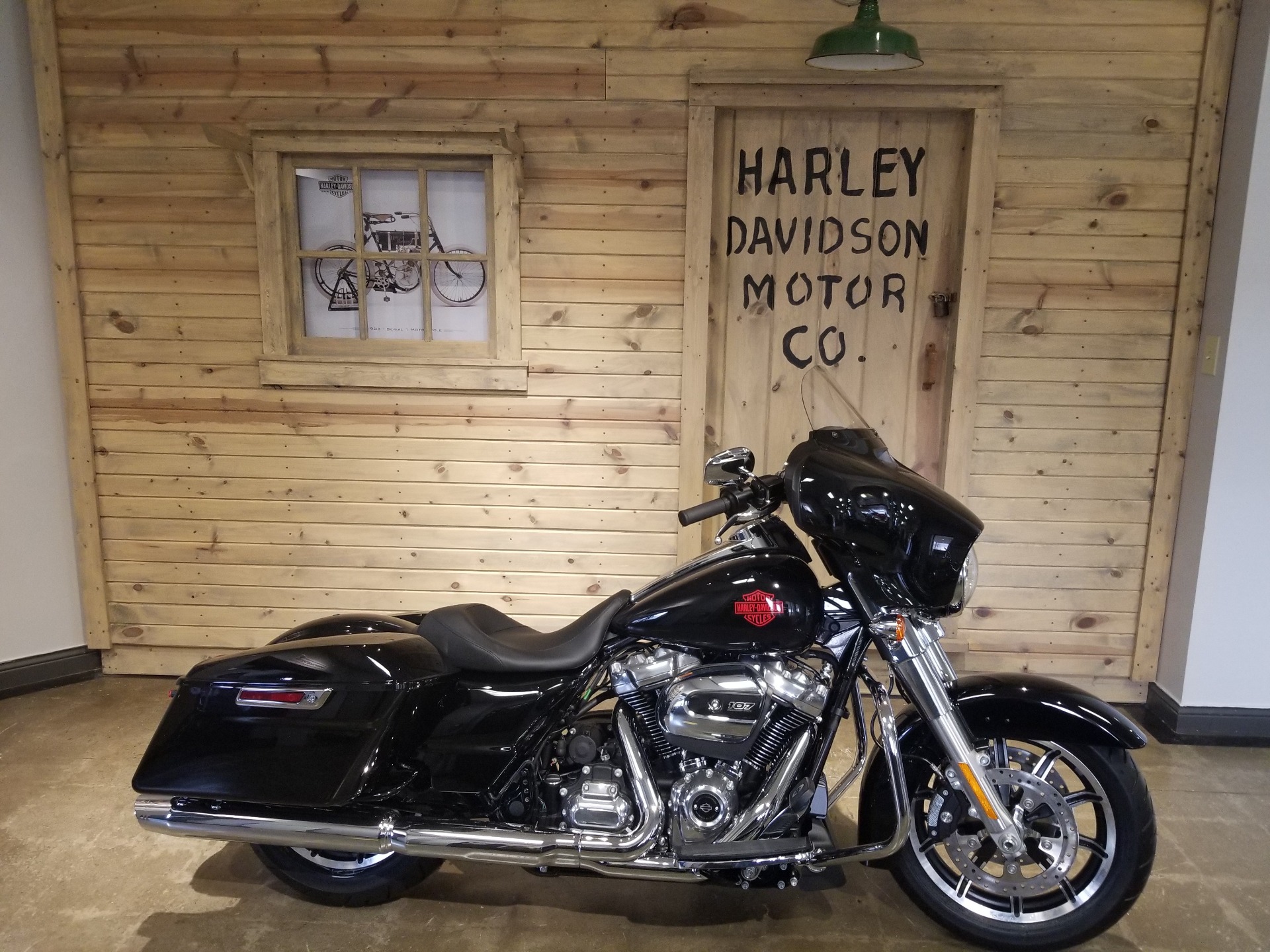 2022 Harley-Davidson Electra Glide® Standard in Mentor, Ohio - Photo 1