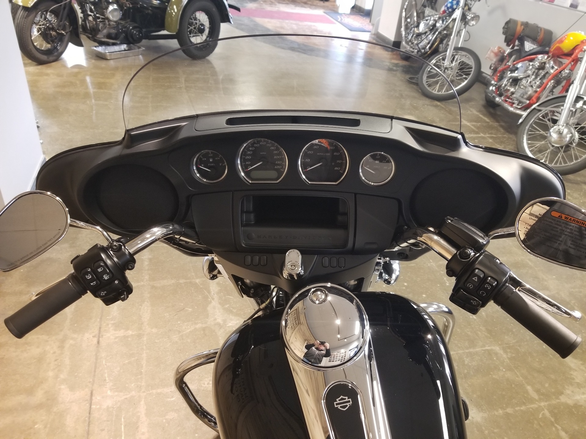 2022 Harley-Davidson Electra Glide® Standard in Mentor, Ohio - Photo 6