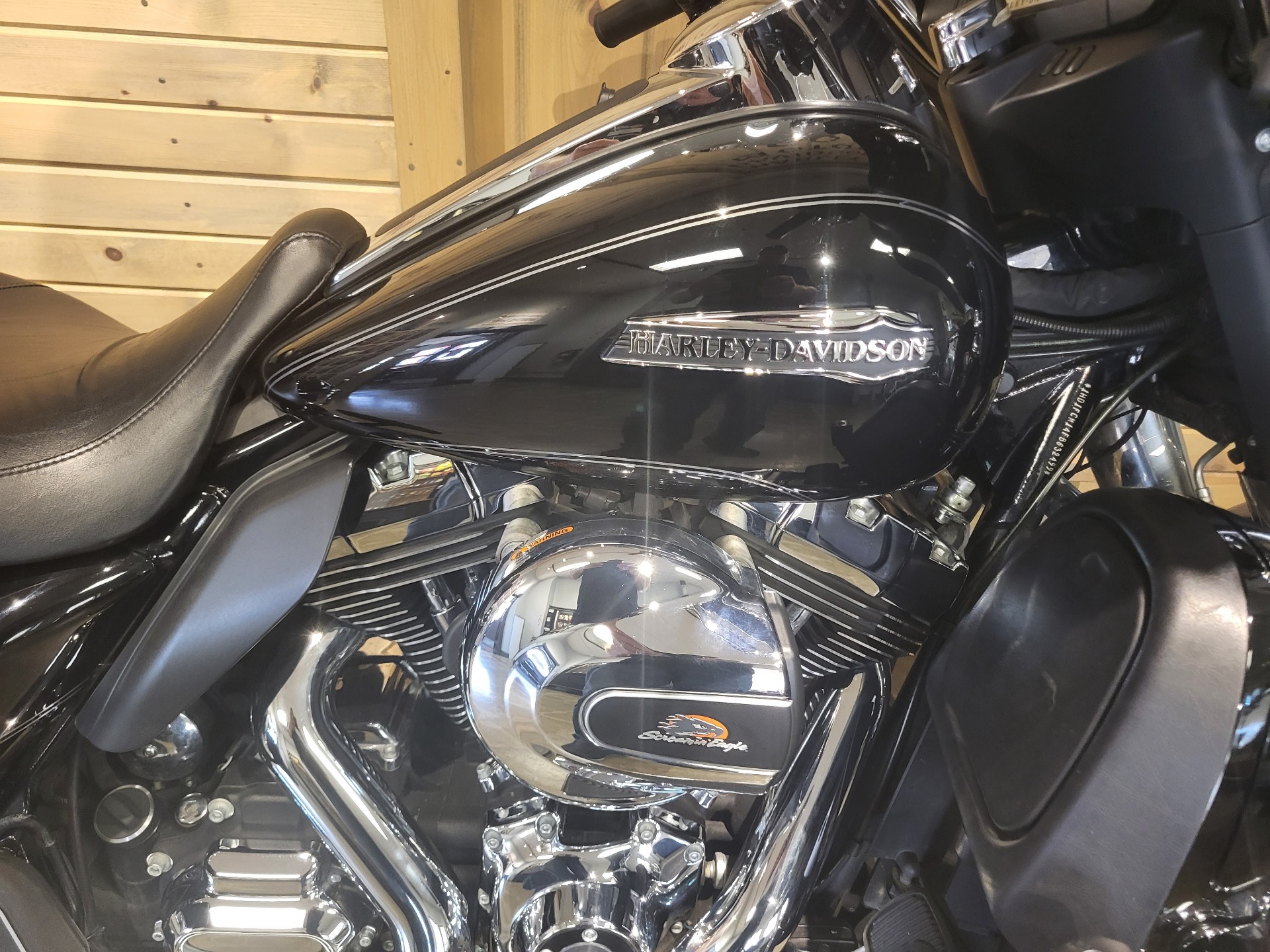 2015 Harley-Davidson Electra Glide® Ultra Classic® in Mentor, Ohio - Photo 3