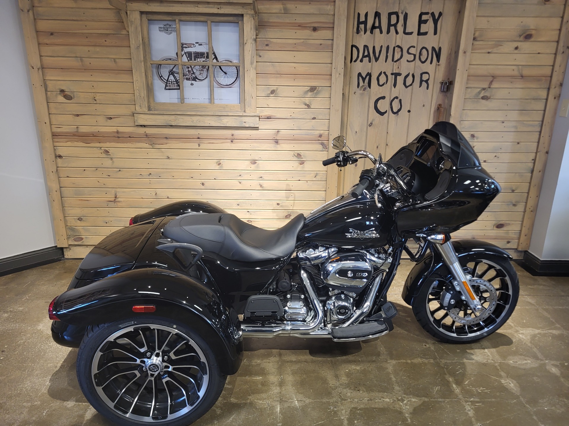 2023 Harley-Davidson Road Glide® 3 in Mentor, Ohio - Photo 2