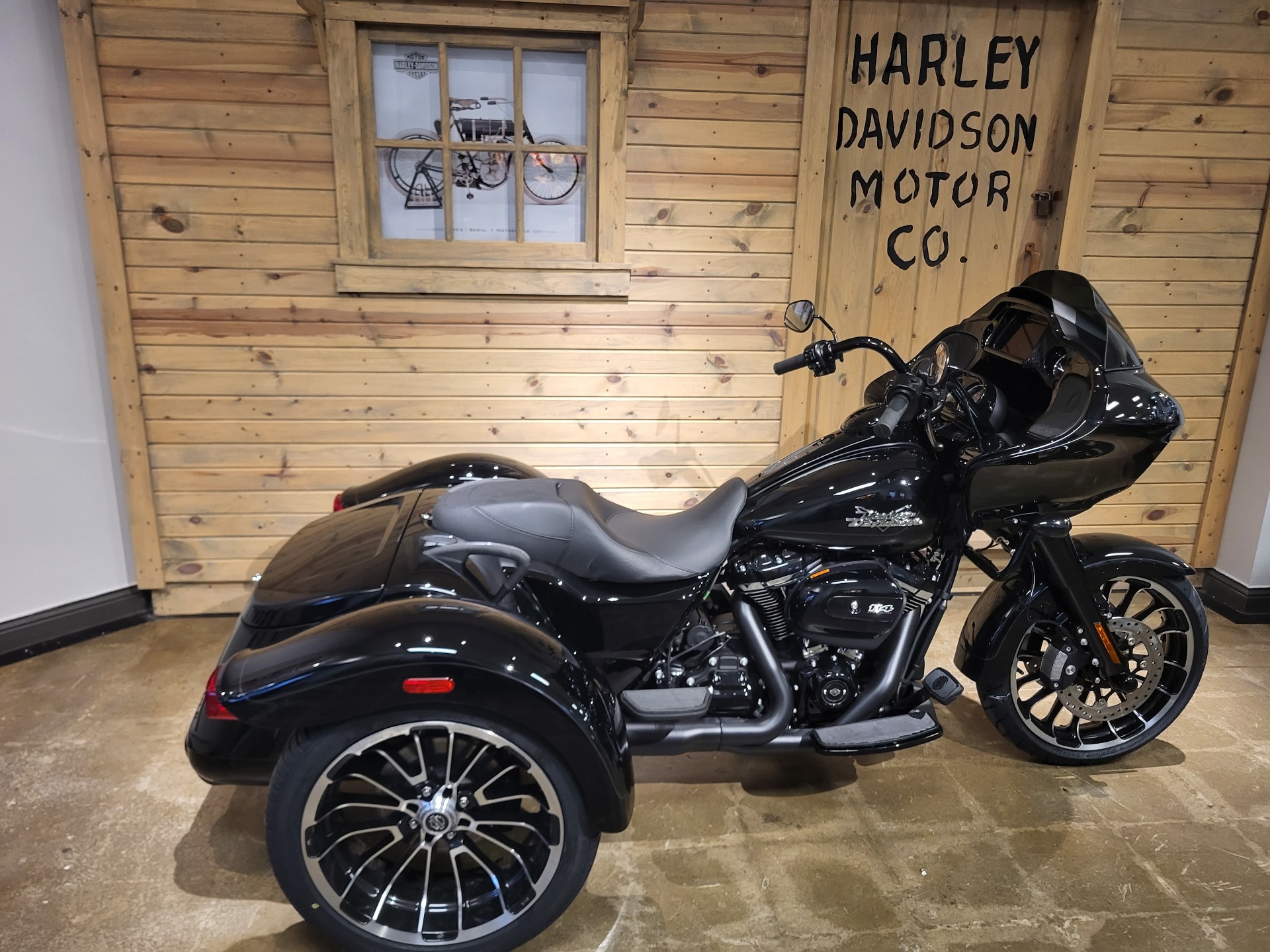 2023 Harley-Davidson Road Glide® 3 in Mentor, Ohio - Photo 2