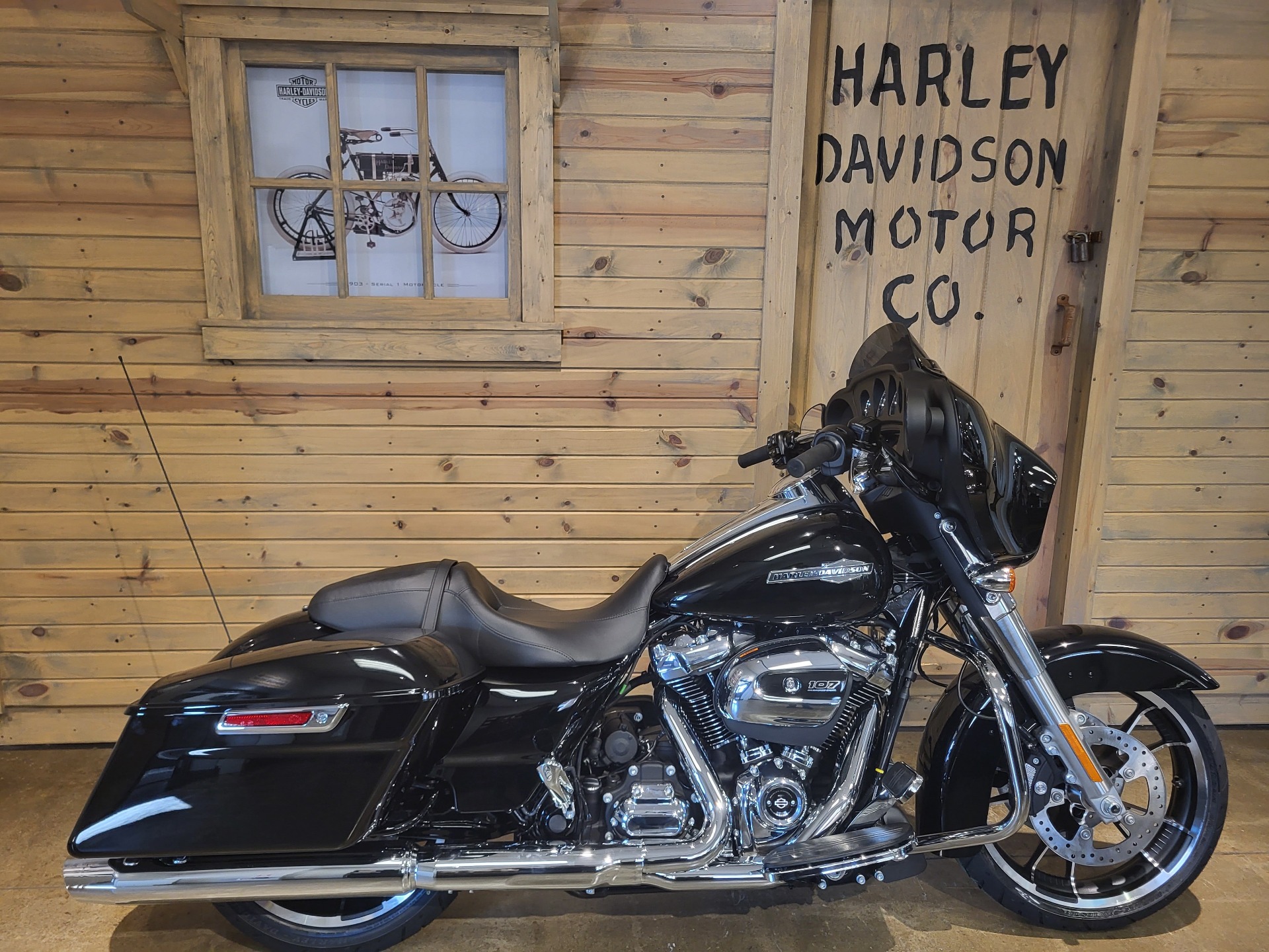 2023 Harley-Davidson Street Glide® in Mentor, Ohio - Photo 3