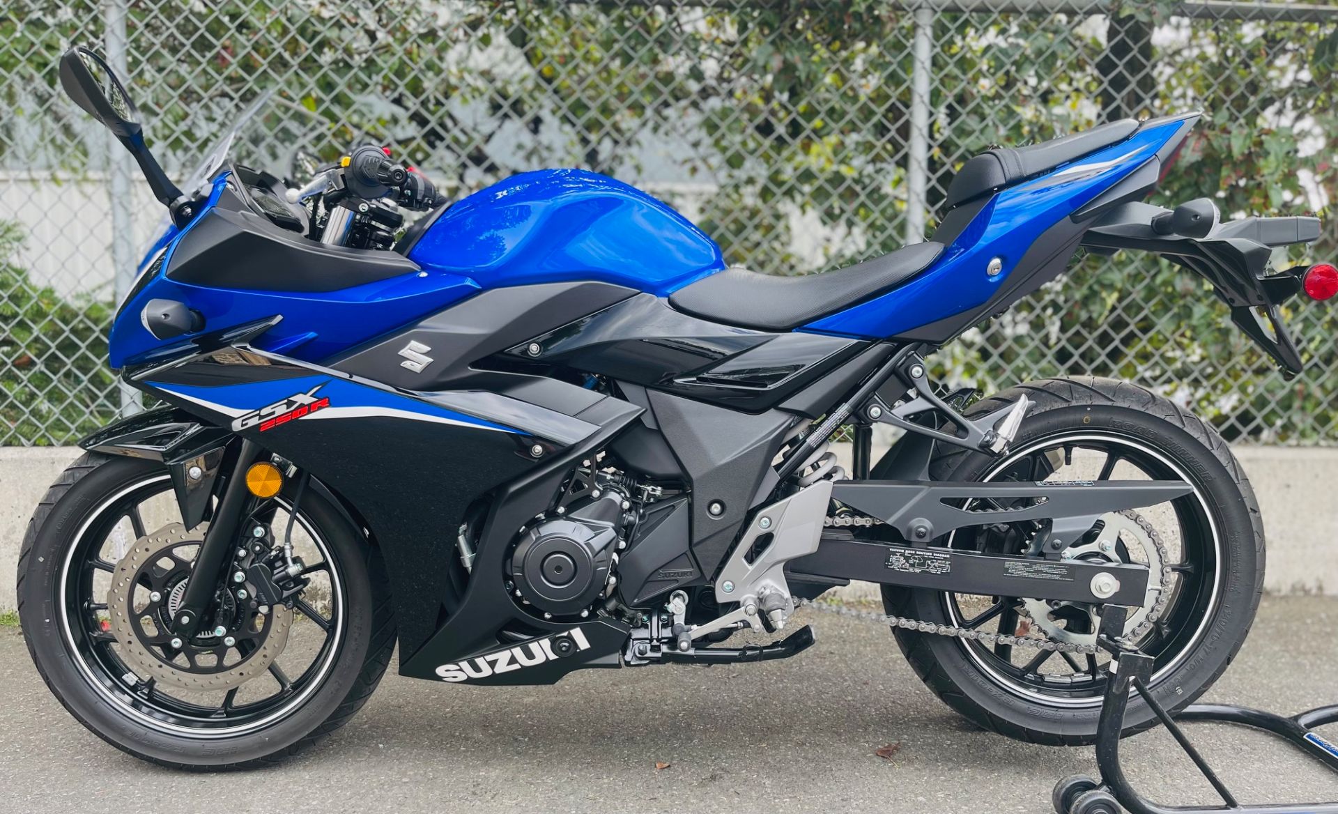 2022 Suzuki GSX250R ABS in Woodinville, Washington - Photo 6