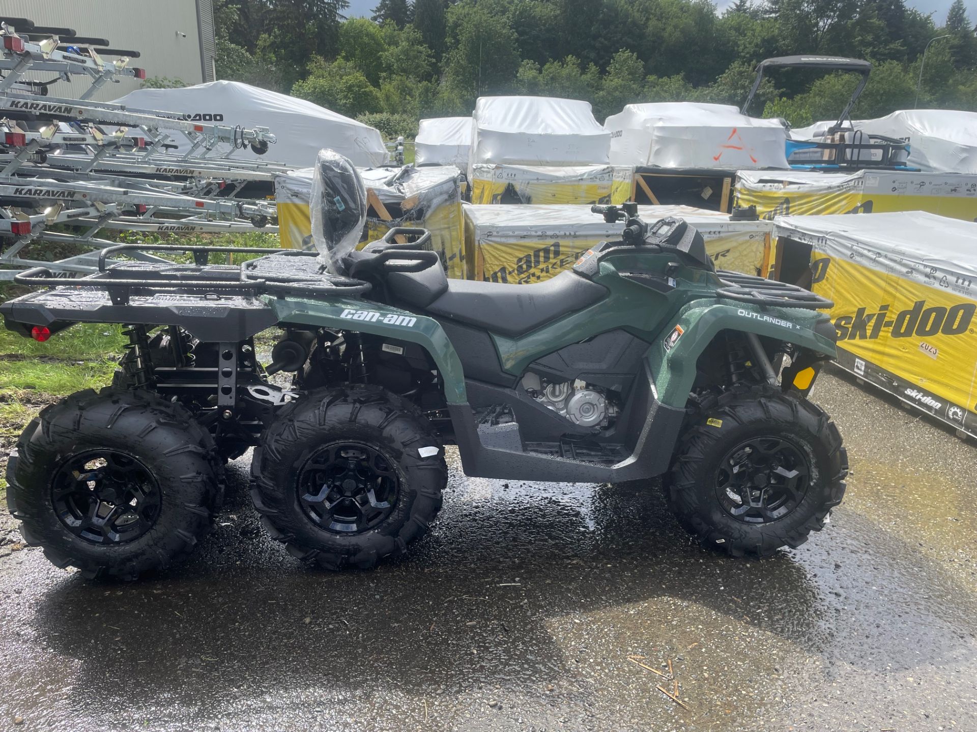 2024 Can-Am Outlander MAX 6x6 DPS 450 in Woodinville, Washington - Photo 2