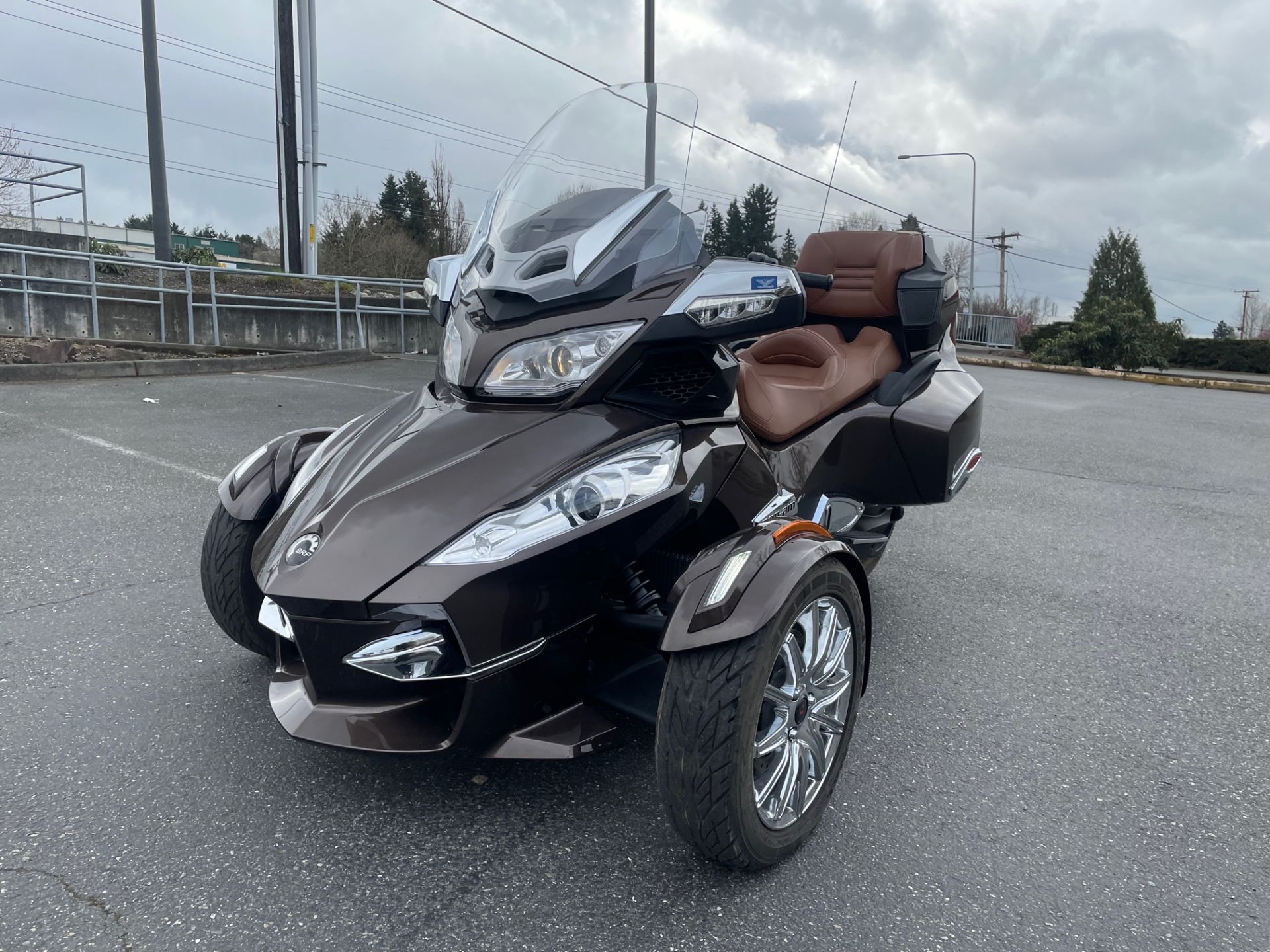 2013 Can-Am Spyder® RT Limited in Woodinville, Washington - Photo 3