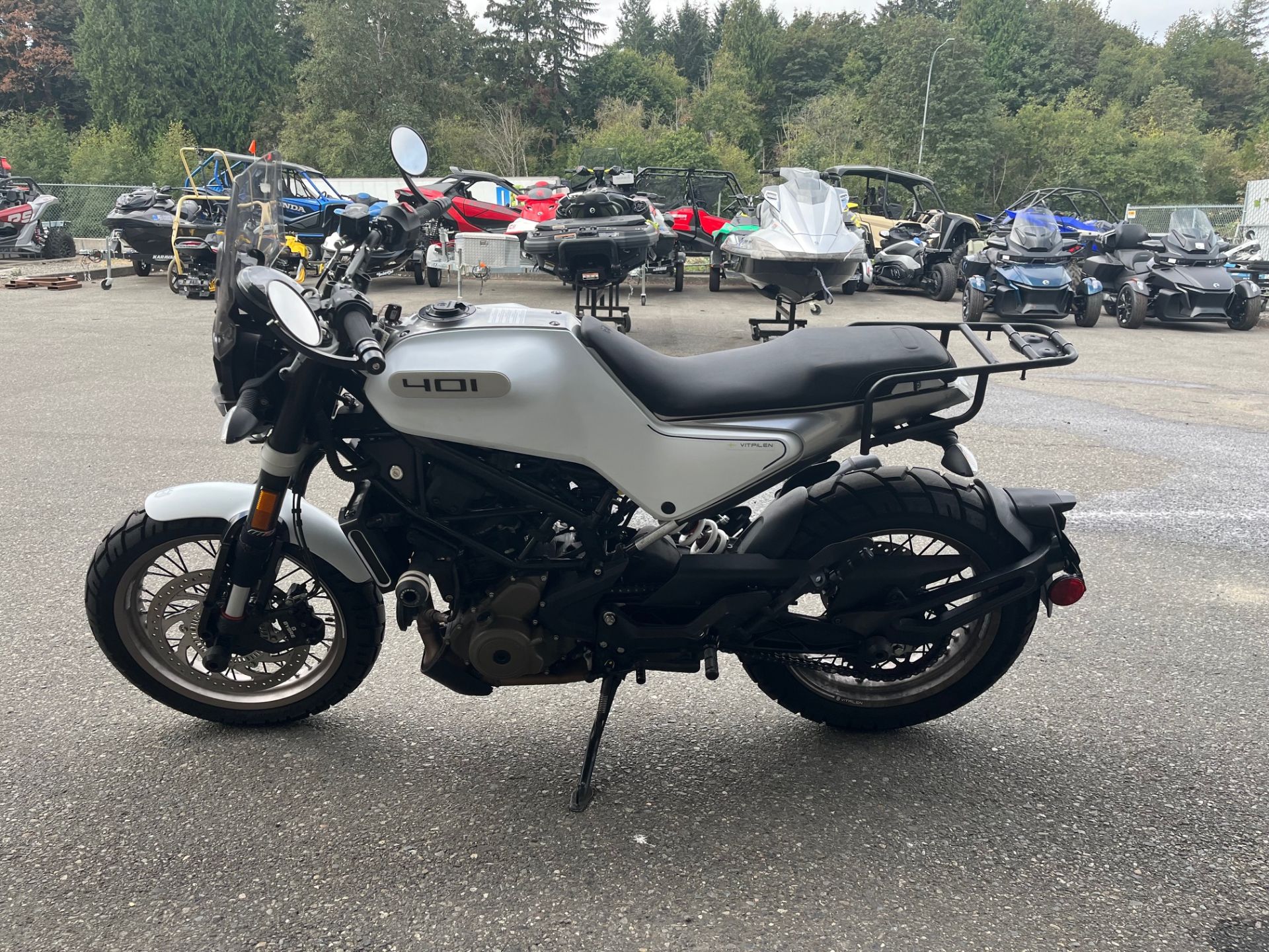 2022 Husqvarna Vitpilen 401 in Woodinville, Washington - Photo 2