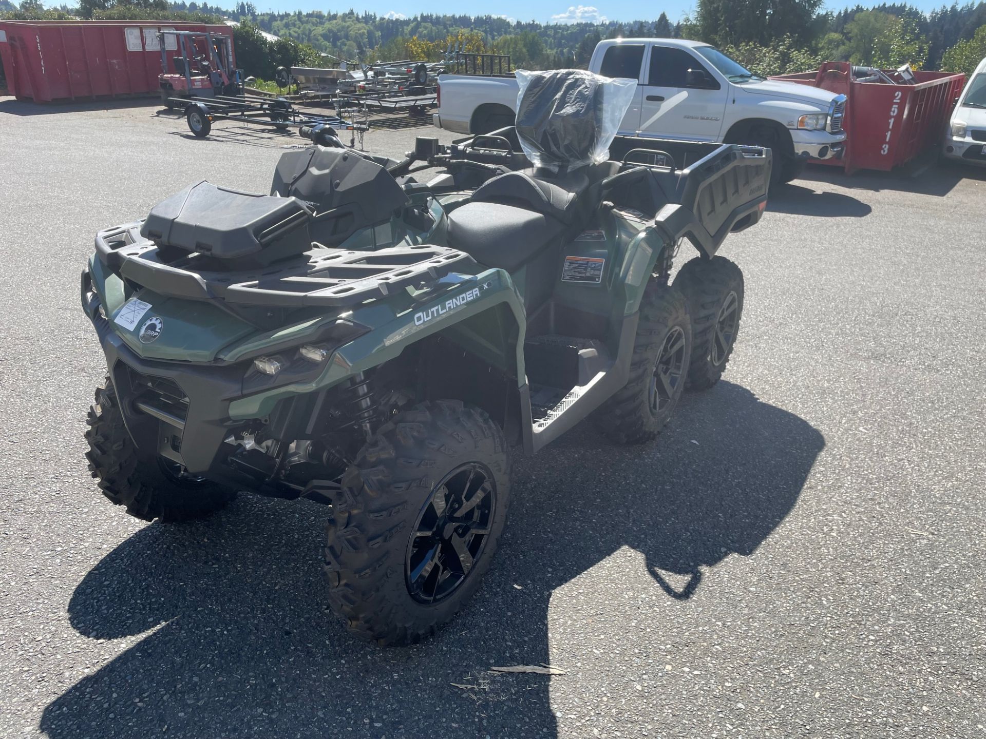 2024 Can-Am Outlander MAX 6x6 DPS 650 in Woodinville, Washington - Photo 2