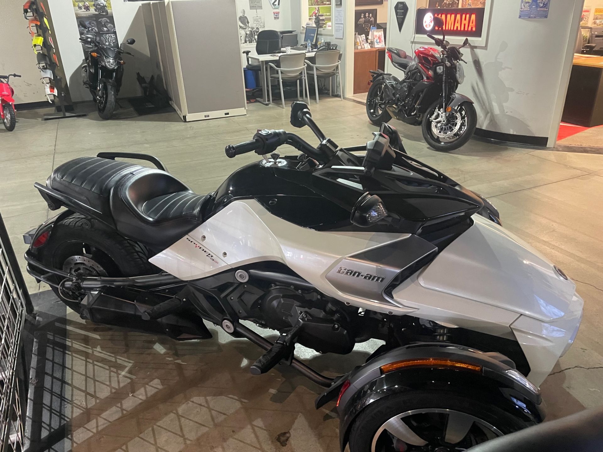 2016 Can-Am Spyder F3-S SE6 in Woodinville, Washington - Photo 2