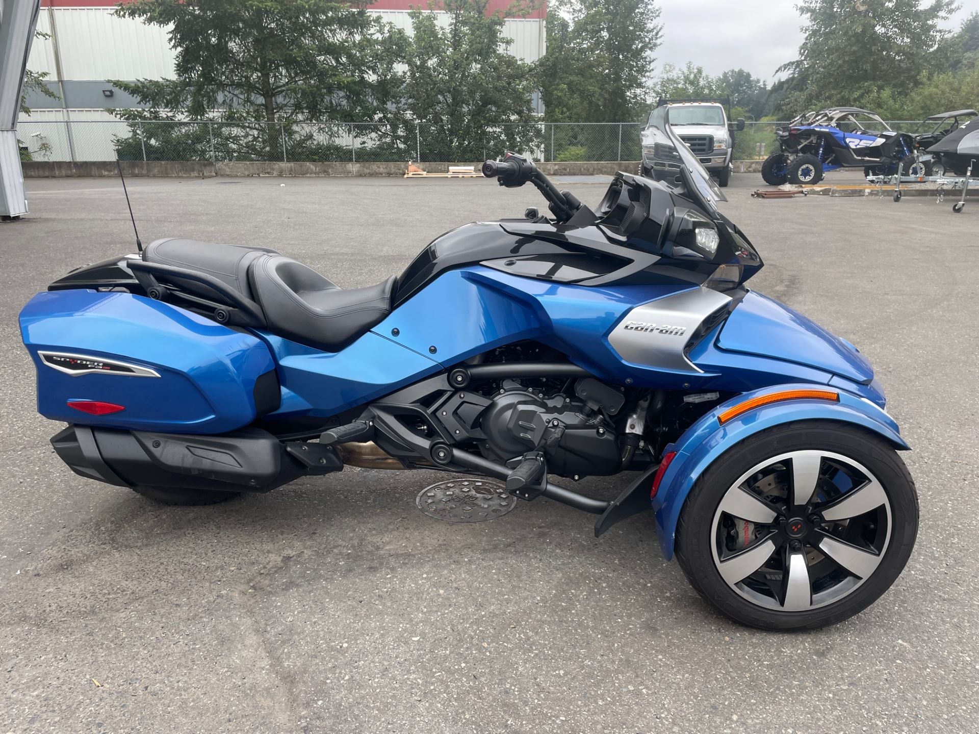 2018 Can-Am Spyder F3-T in Woodinville, Washington - Photo 2