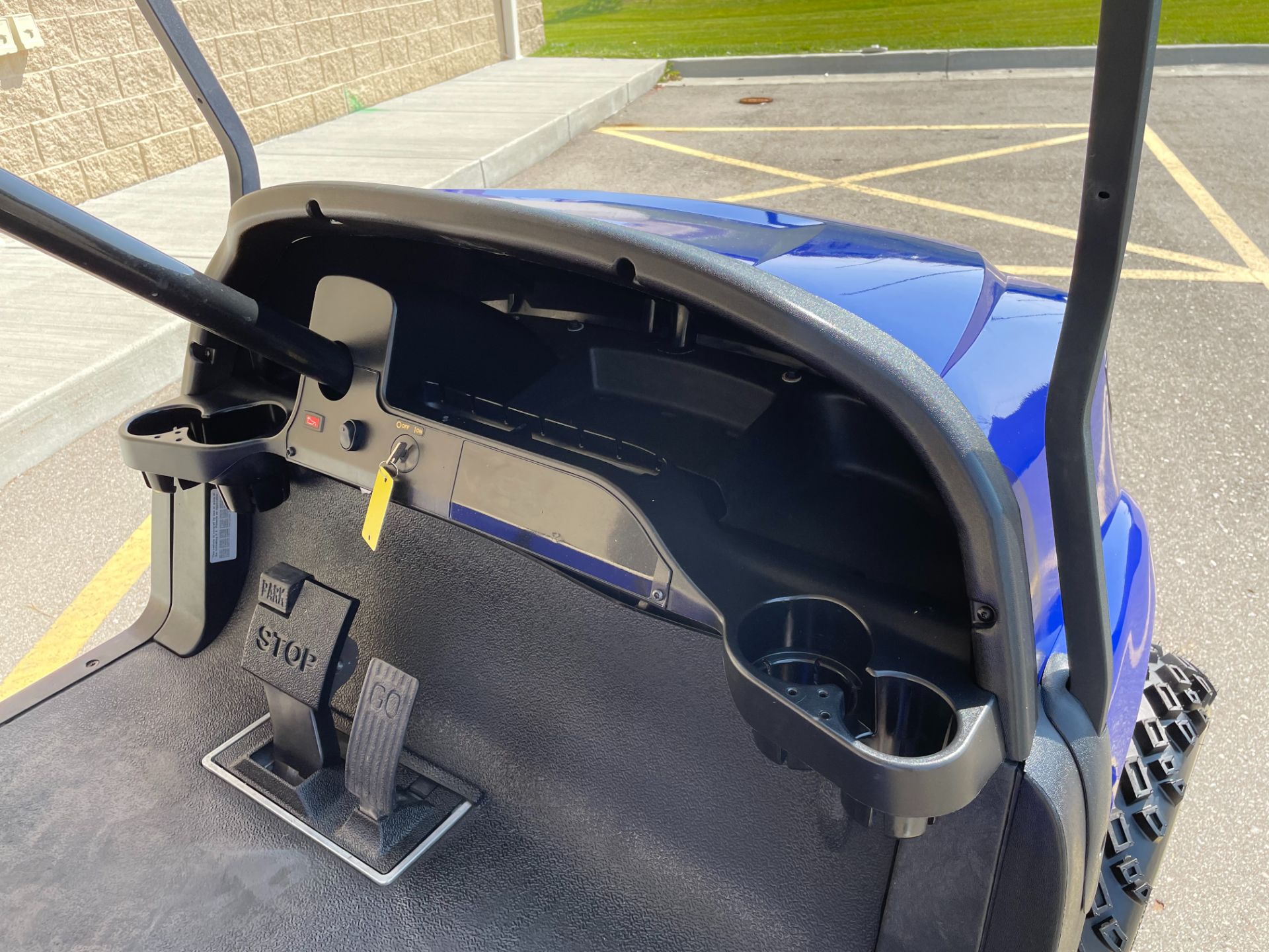 2018 Club Car Precedent i3 Gasoline in Davison, Michigan - Photo 17