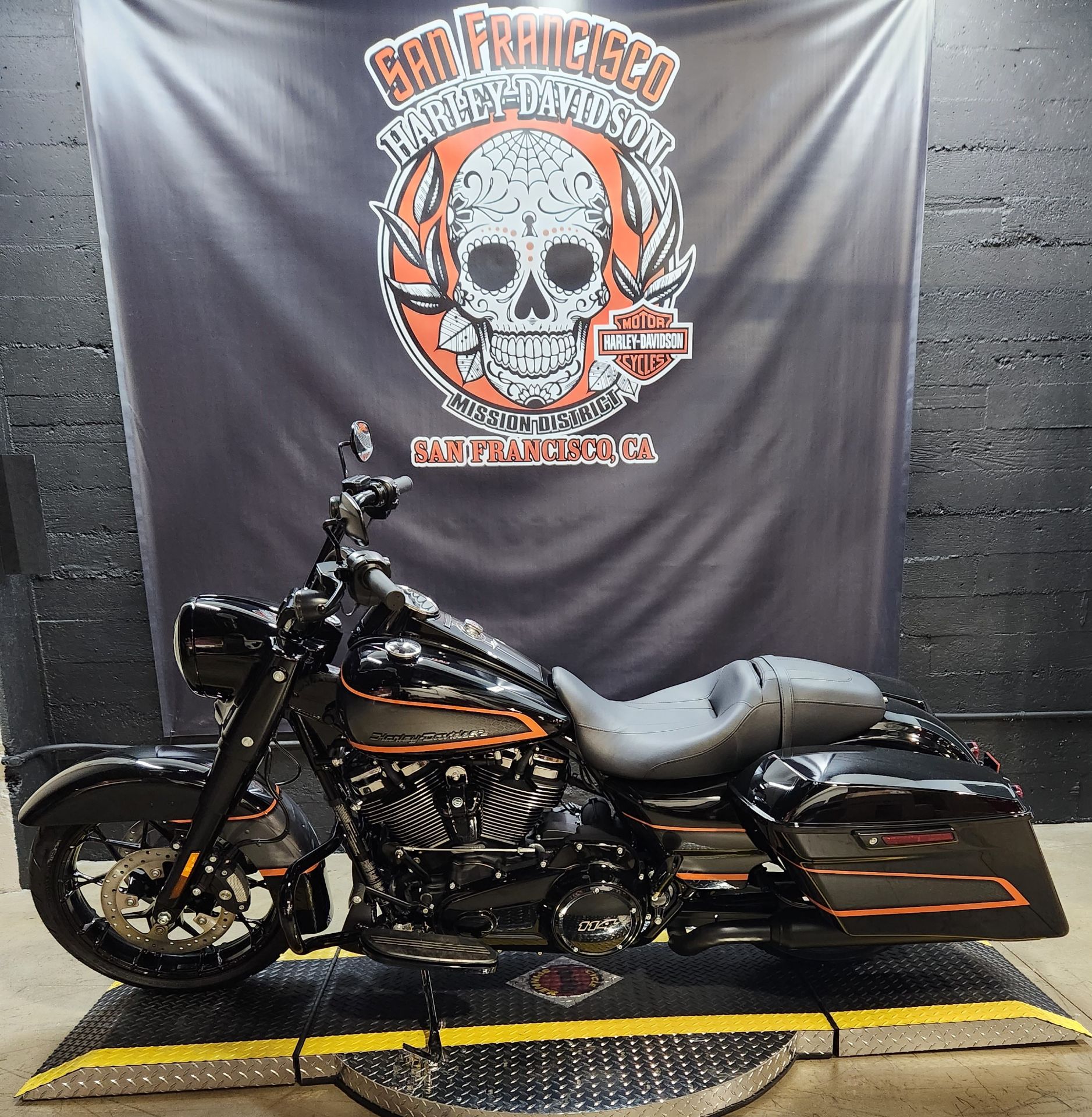 2022 Harley-Davidson Road King® Special in San Francisco, California - Photo 2