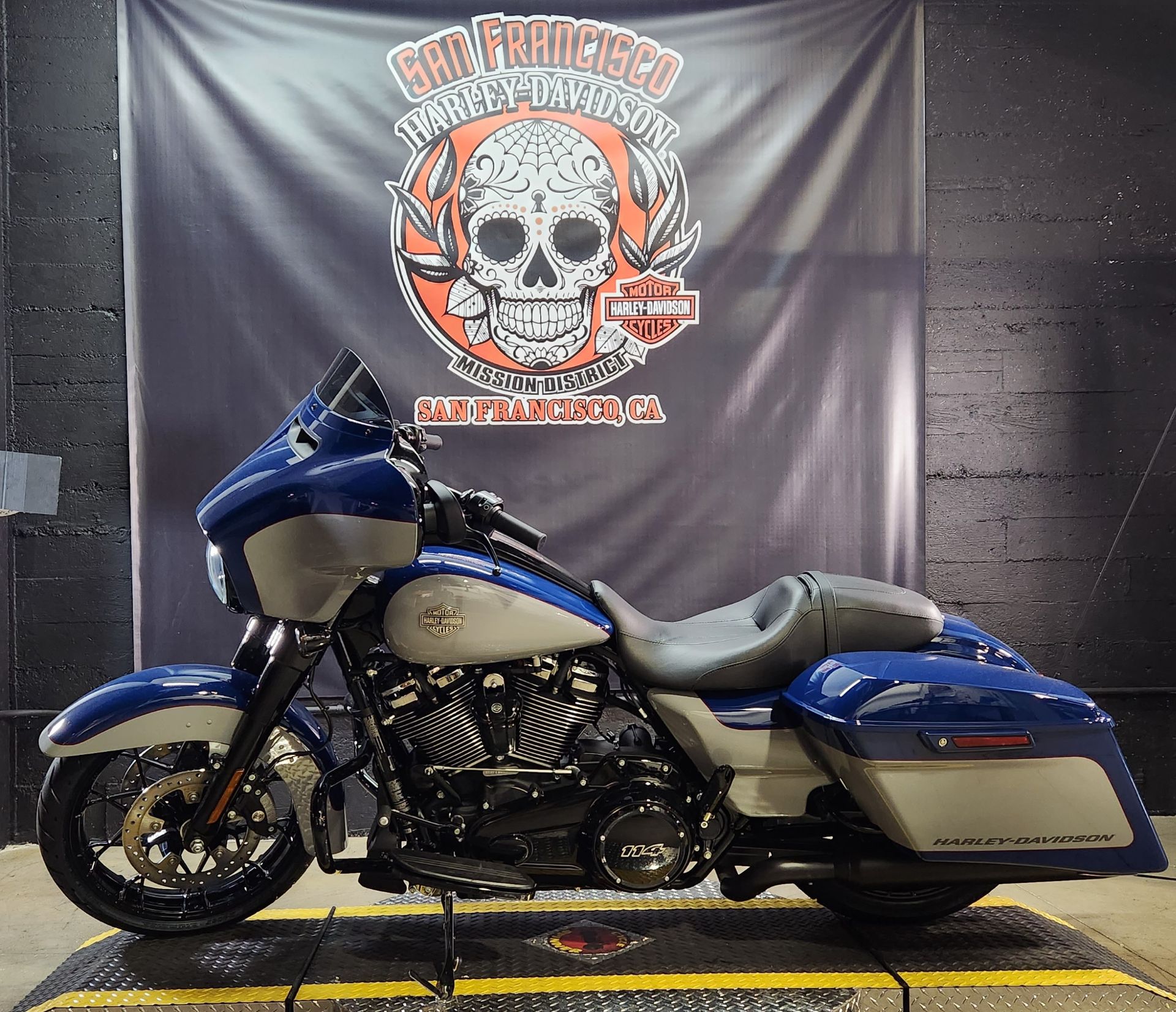 2023 Harley-Davidson Street Glide® Special in San Francisco, California - Photo 4