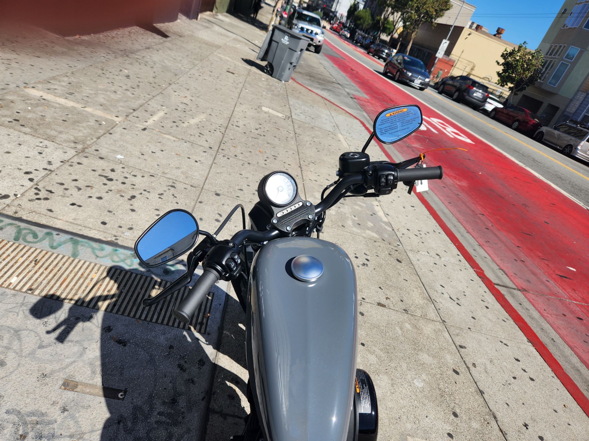2022 Harley-Davidson Iron 883™ in San Francisco, California - Photo 6