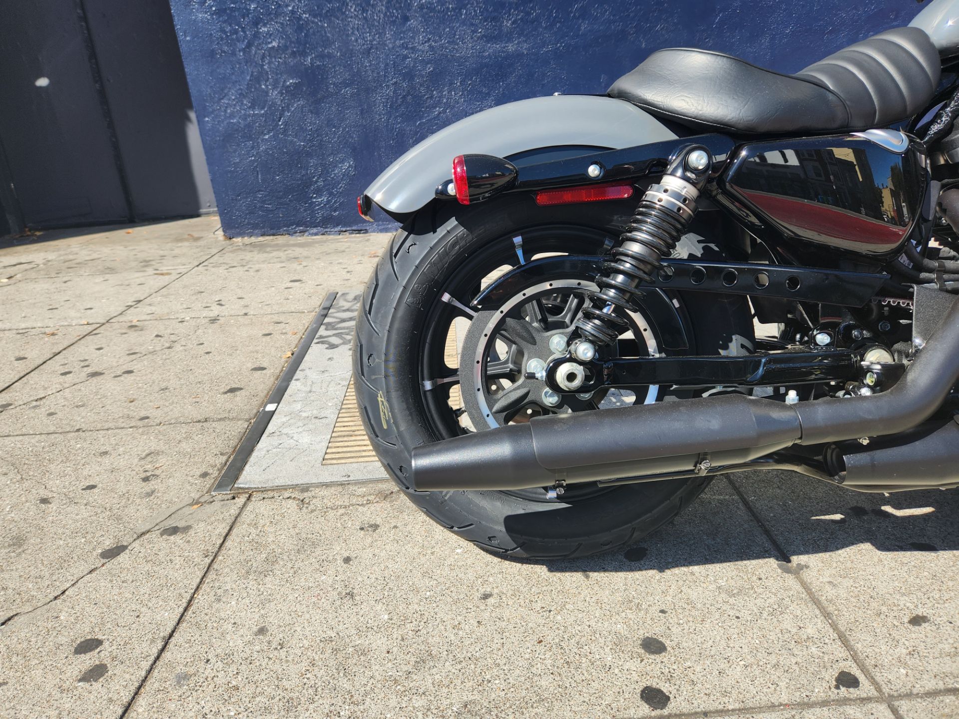 2022 Harley-Davidson Iron 883™ in San Francisco, California - Photo 8