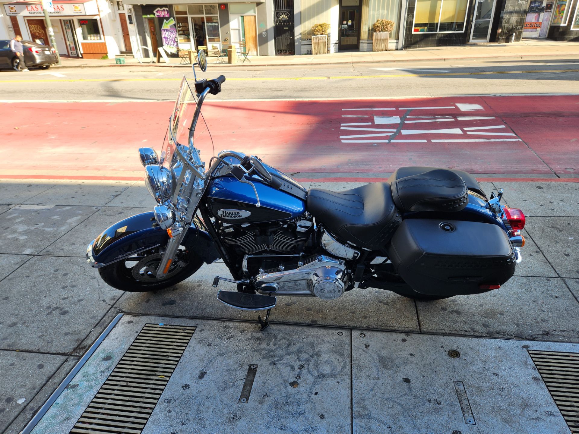 2022 Harley-Davidson Heritage Classic 114 in San Francisco, California - Photo 2