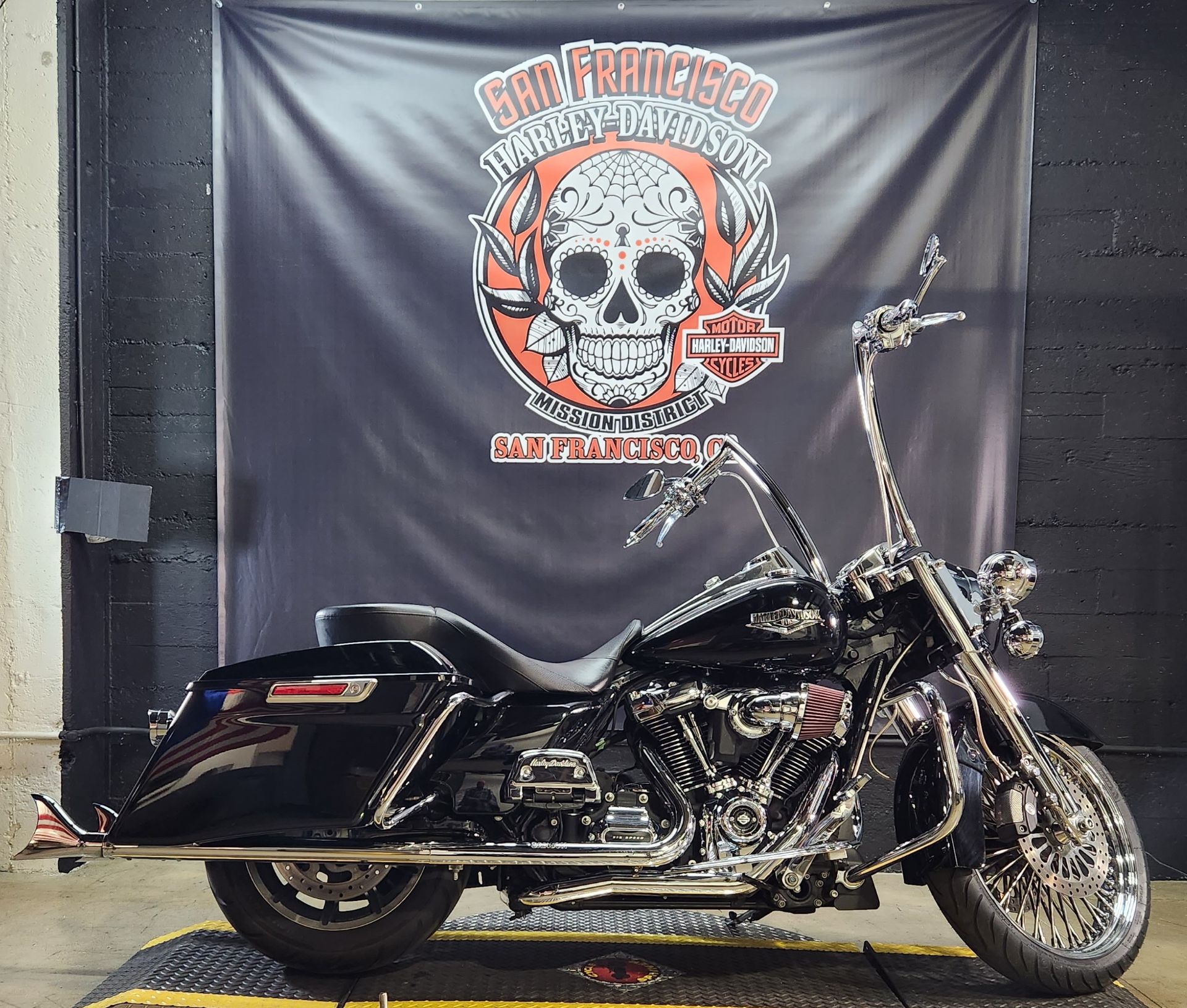 2018 Harley-Davidson Road King® in San Francisco, California - Photo 2