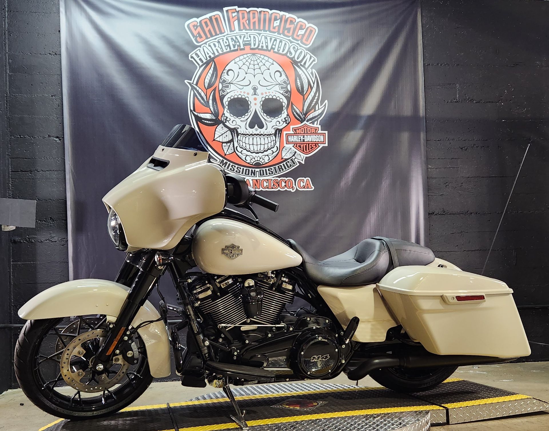 2022 Harley-Davidson Street Glide® Special in San Francisco, California - Photo 1