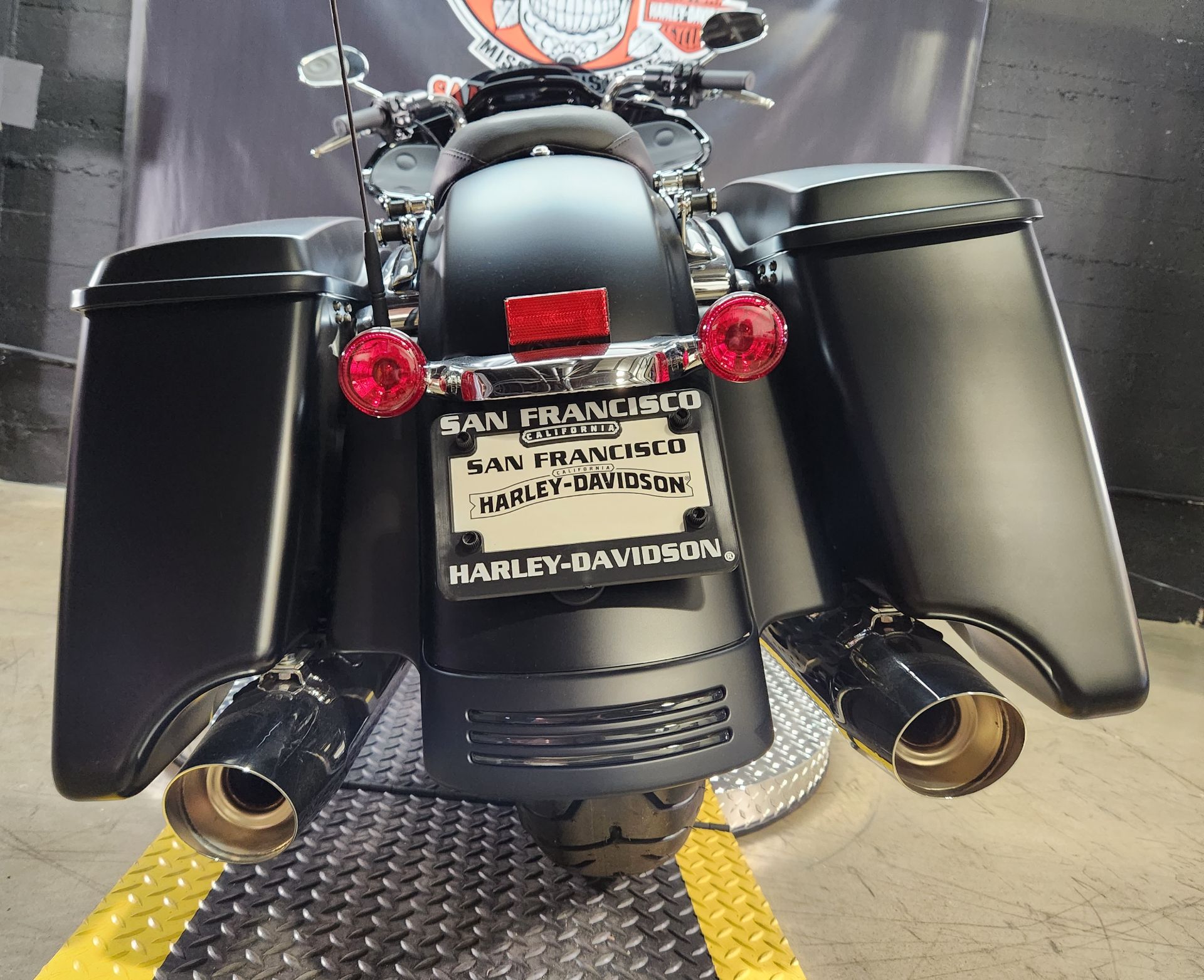 2022 Harley-Davidson Road Glide® Special in San Francisco, California - Photo 2