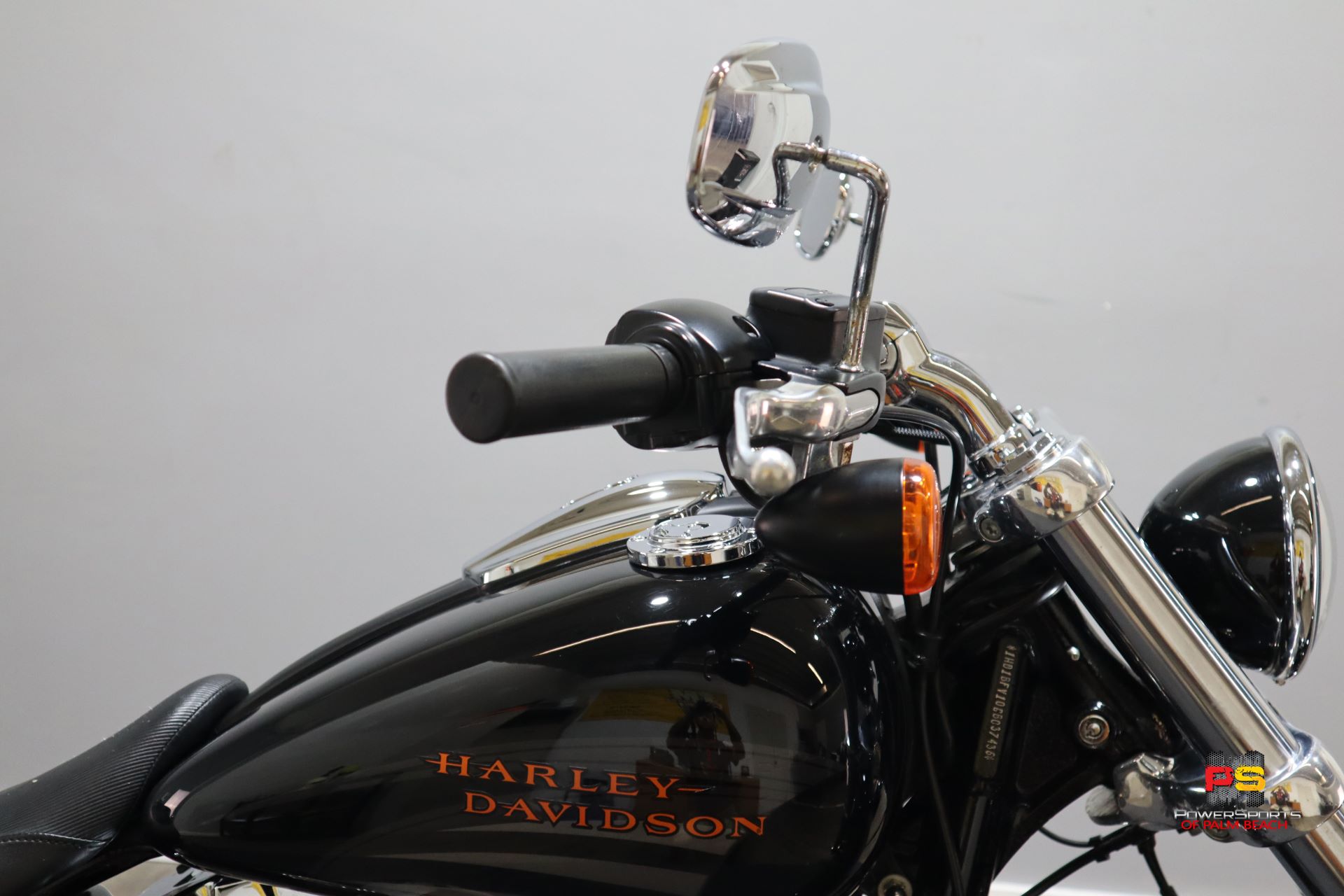 2016 Harley-Davidson Breakout® in Lake Park, Florida - Photo 19