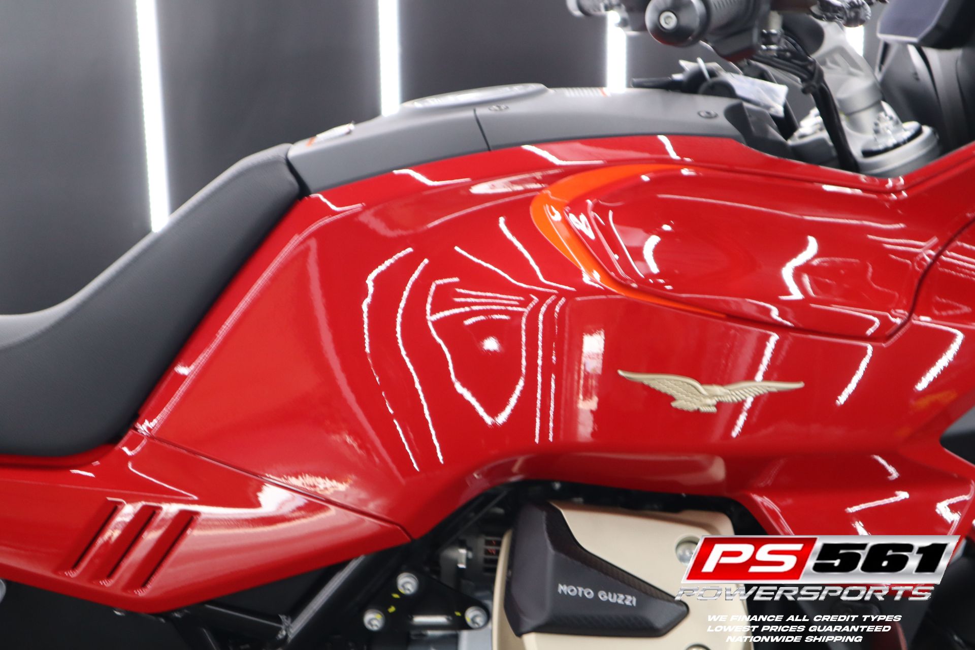 2023 Moto Guzzi V100 Mandello in Lake Park, Florida - Photo 6