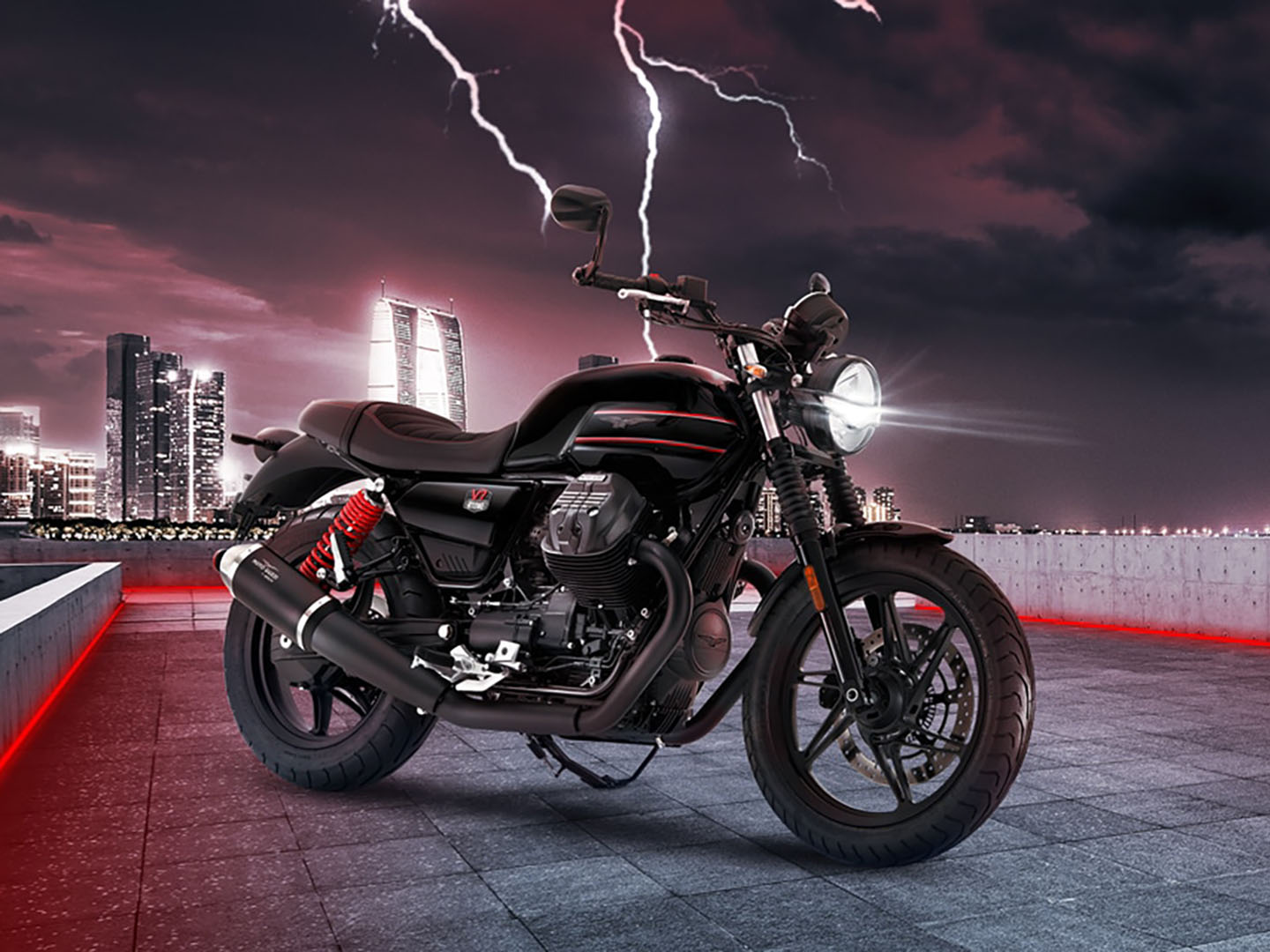 2023 Moto Guzzi V7 Stone Special Edition in Lake Park, Florida