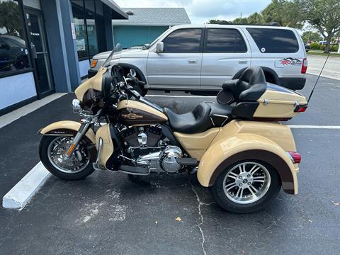 2014 Harley-Davidson Tri Glide® Ultra in Lake Park, Florida - Photo 2