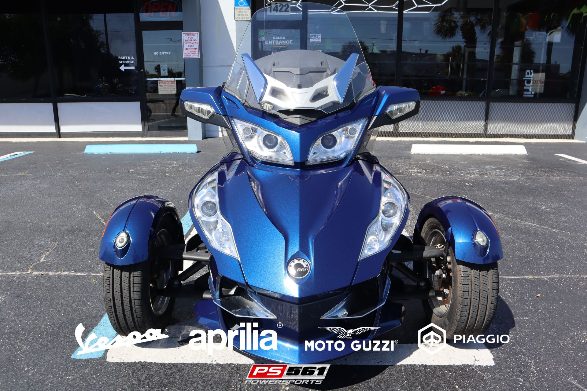 2011 Can-Am Spyder® RT Audio & Convenience SE5 in Lake Park, Florida - Photo 1