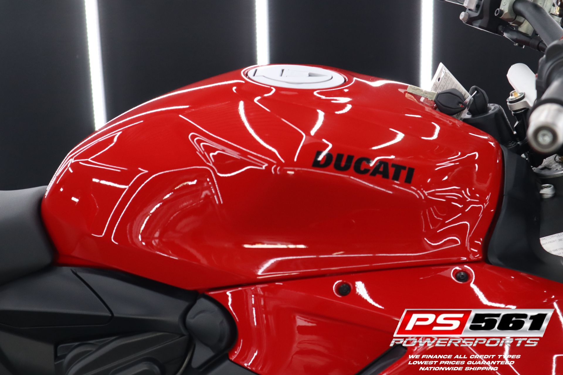 2022 Ducati Streetfighter V2 in Lake Park, Florida - Photo 6