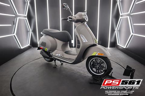 2024 Vespa GTS Super 300 Tech in Lake Park, Florida - Photo 10