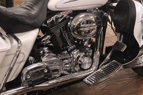 2012 Harley-Davidson Ultra Classic® Electra Glide® in Marion, Illinois - Photo 3