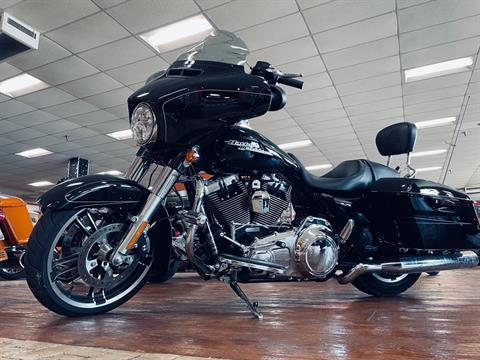 2016 Harley-Davidson Street Glide Special in Marion, Illinois - Photo 2