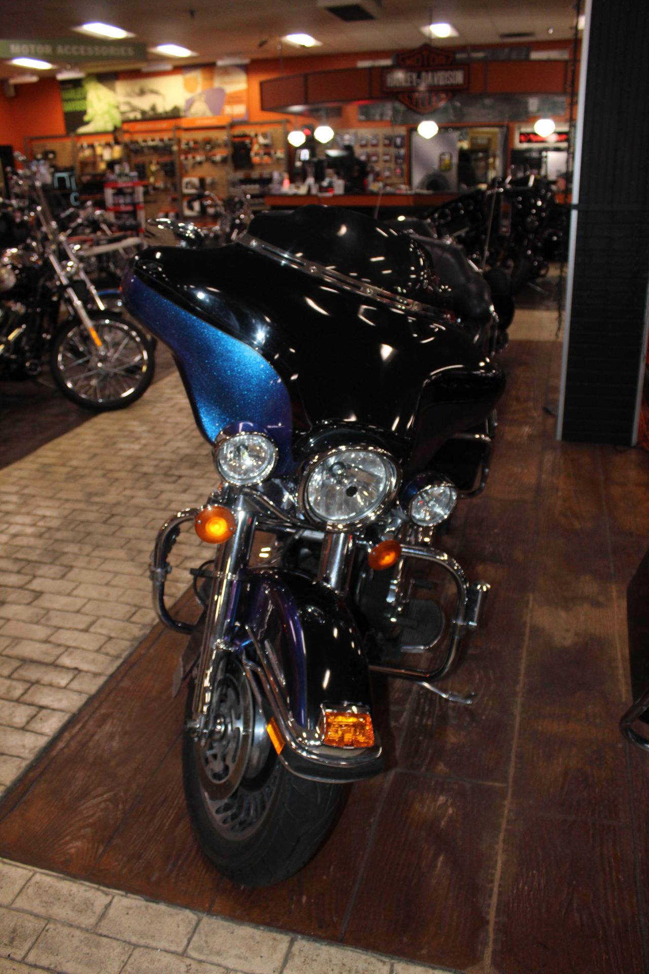 2010 Harley-Davidson Ultra Classic® Electra Glide® in Marion, Illinois - Photo 4