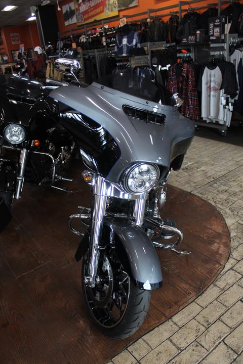 2021 Harley-Davidson Street Glide® Special in Marion, Illinois - Photo 3