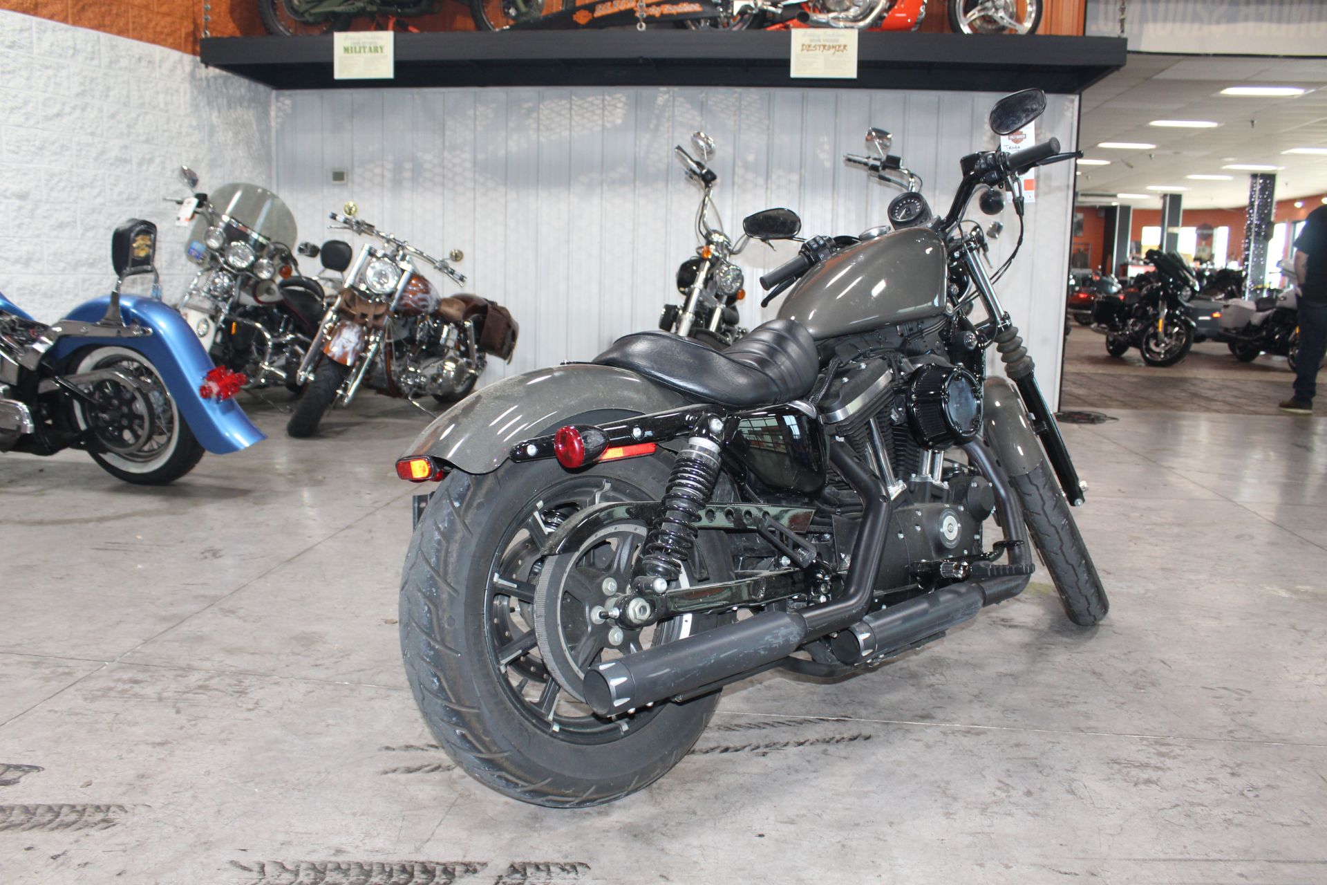 2019 Harley-Davidson Iron 883™ in Marion, Illinois - Photo 6