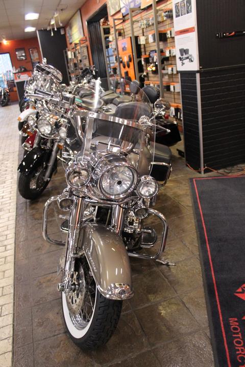 2005 Harley-Davidson FLHRC-I in Marion, Illinois - Photo 2
