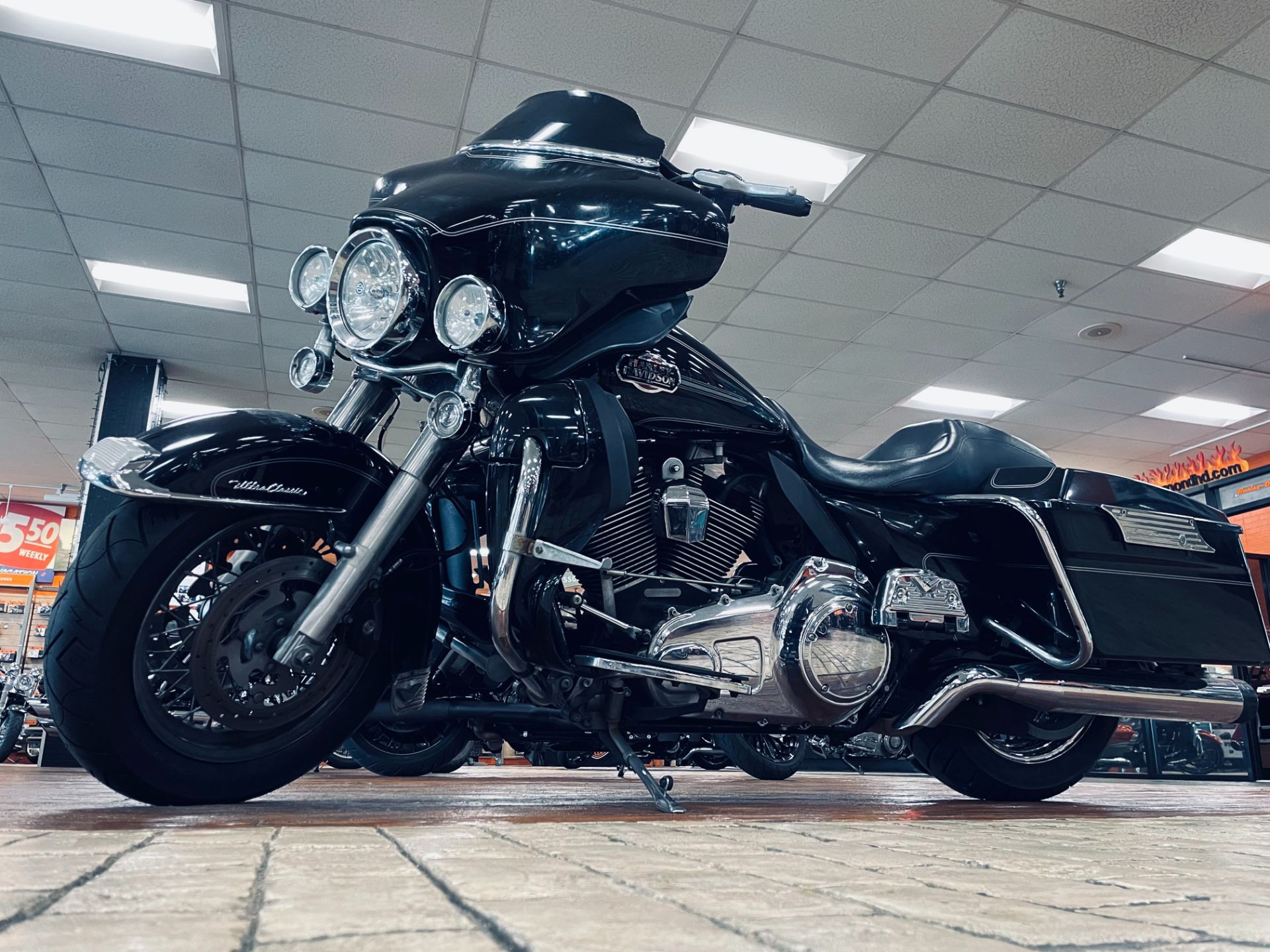 Used 2011 Harley Davidson Ultra Classic Electra Glide Black W Pinstripe Motorcycles In Marion Il Up630878