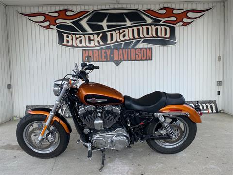 2016 Harley-Davidson 1200 Custom in Marion, Illinois - Photo 2