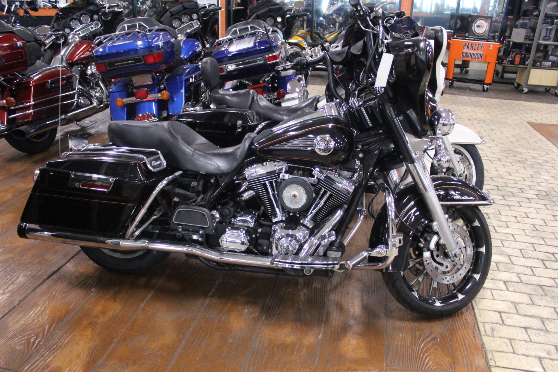 2005 Harley-Davidson FLHTCUI Ultra Classic® Electra Glide® in Marion, Illinois - Photo 1