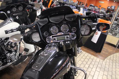 2005 Harley-Davidson FLHTCUI Ultra Classic® Electra Glide® in Marion, Illinois - Photo 6