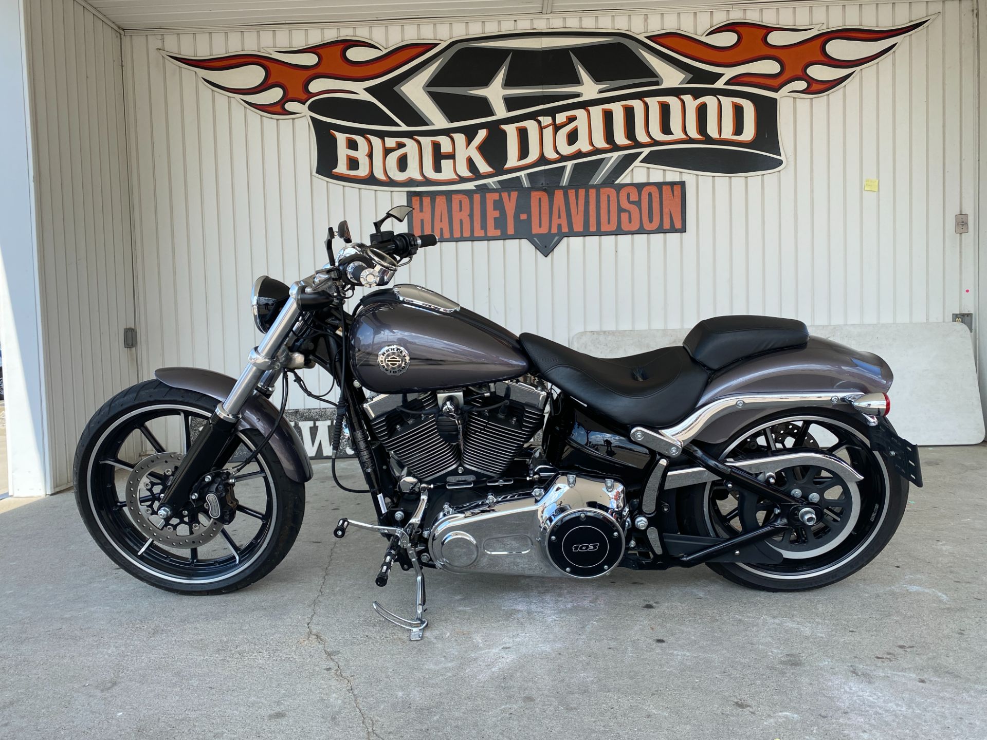 2015 Harley-Davidson Breakout® in Marion, Illinois - Photo 2